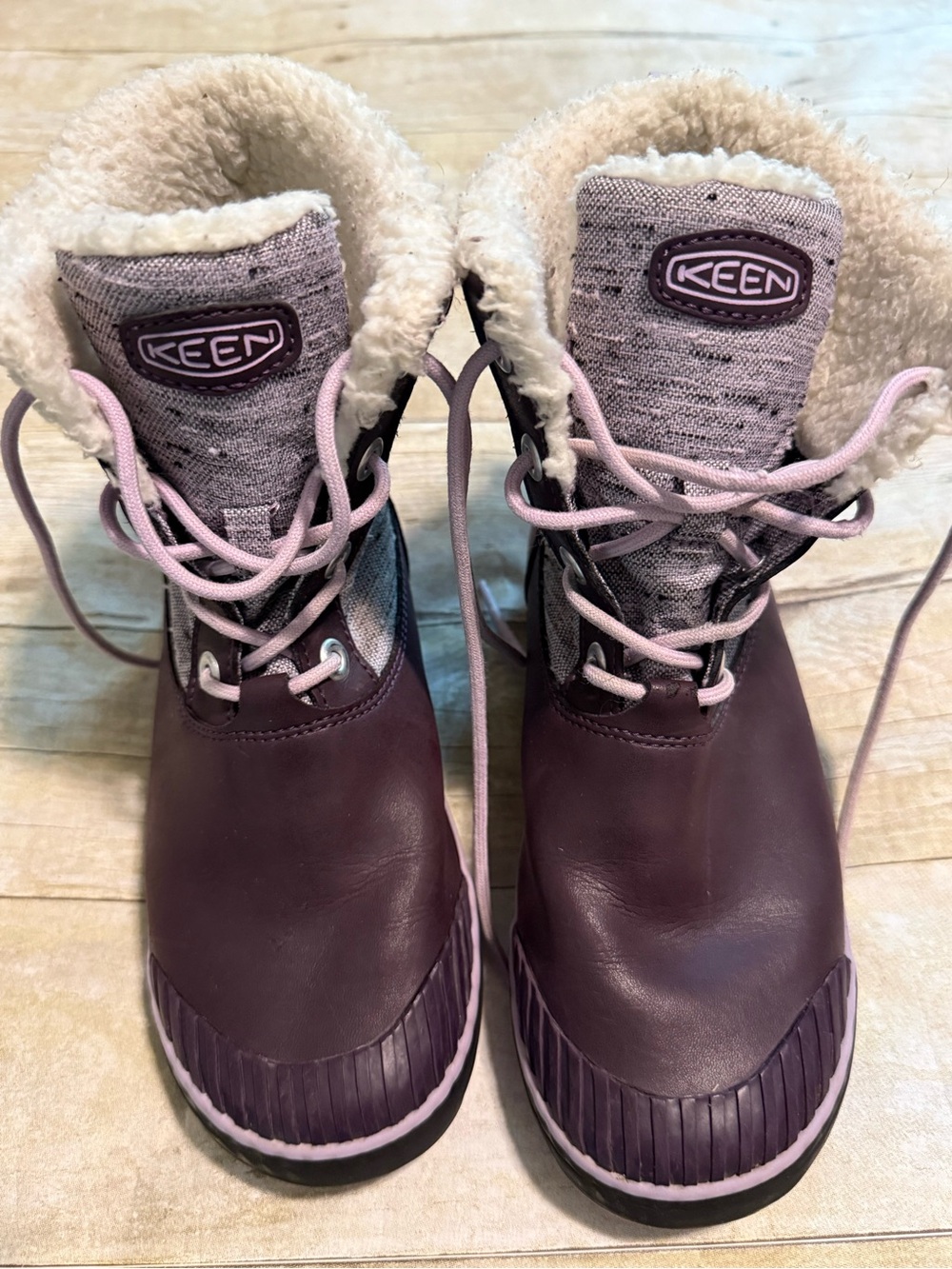 Keen Purple Waterproof Winter Boots - Girls size 4 - Picture 2 of 3
